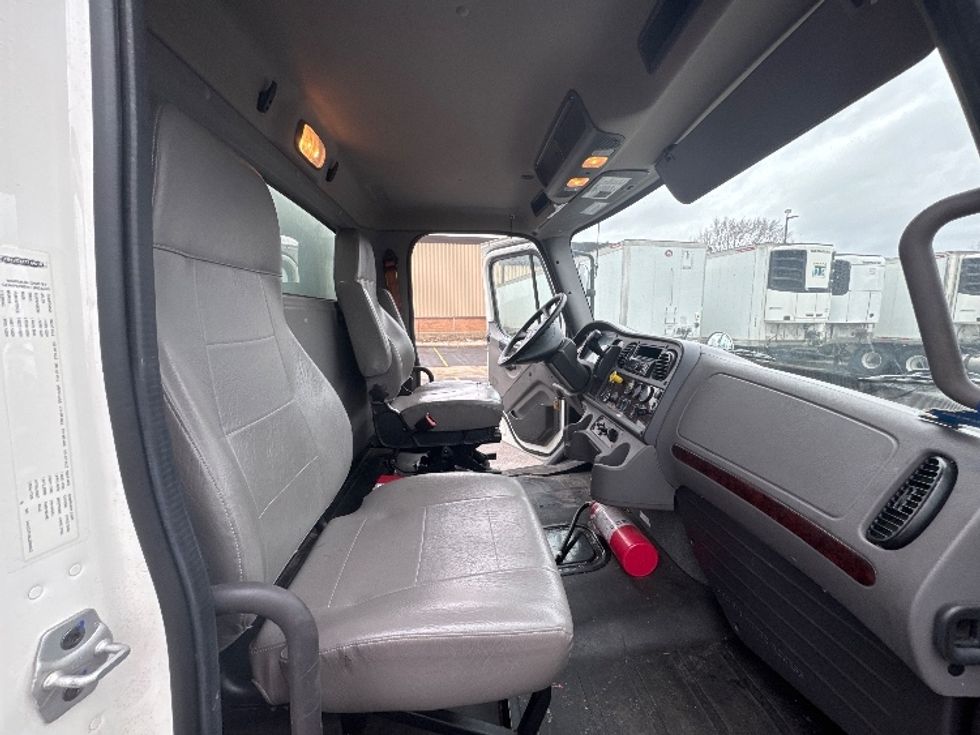 Medium Duty Box Truck-Light and Medium Duty Trucks-Freightliner-2020-M2-Sturtevant-WI-204,720\n\t\tmiles-$ 39,750 - Image 22