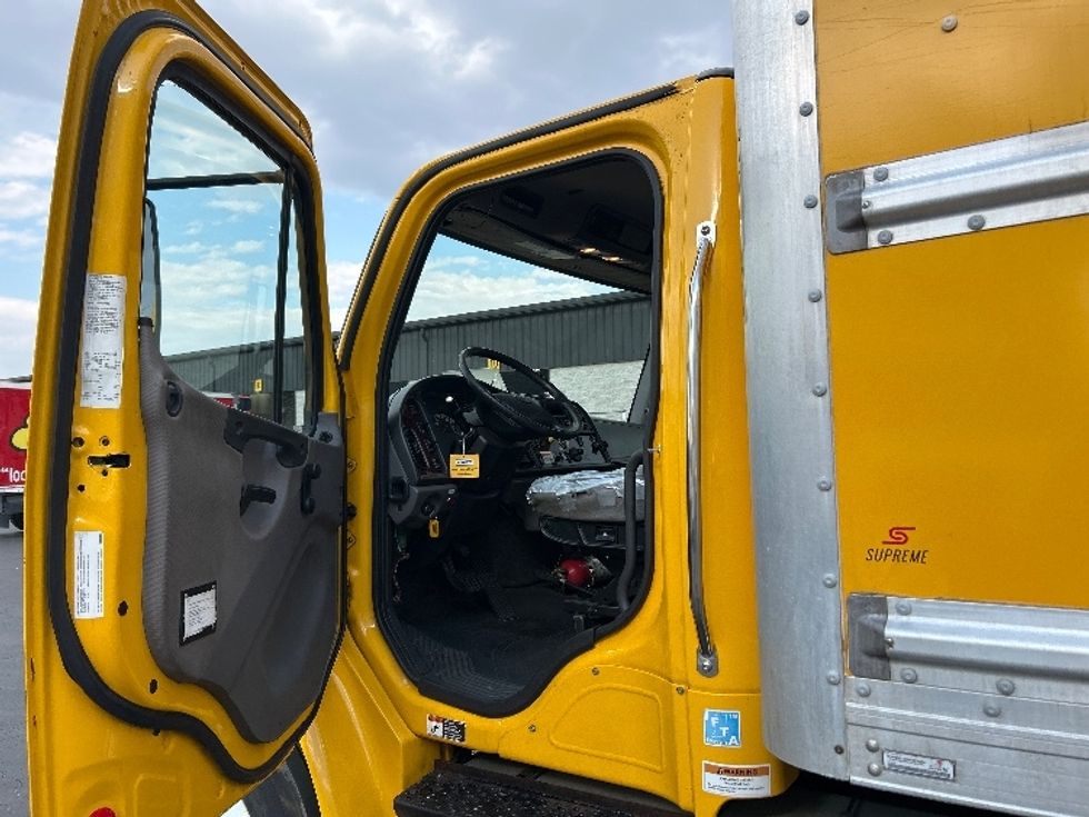 Medium Duty Box Truck-Light and Medium Duty Trucks-Freightliner-2020-M2-Sturtevant-WI-243,764\n\t\tmiles-$ 31,750 - Image 16