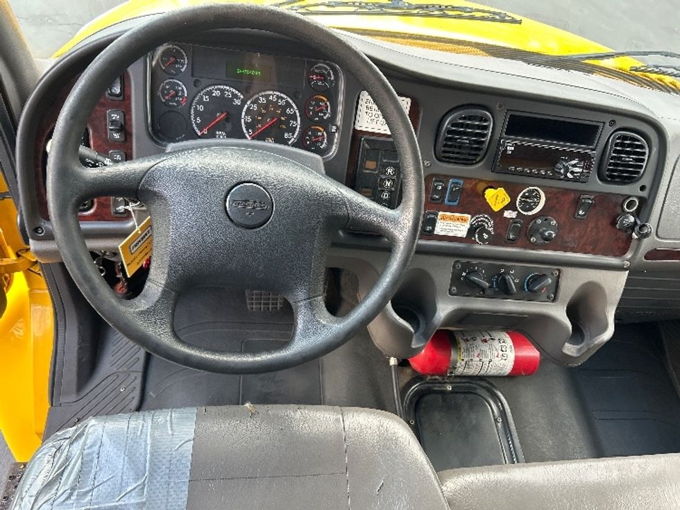 Medium Duty Box Truck-Light and Medium Duty Trucks-Freightliner-2020-M2-Sturtevant-WI-243,764\n\t\tmiles-$ 31,750 - Image 18