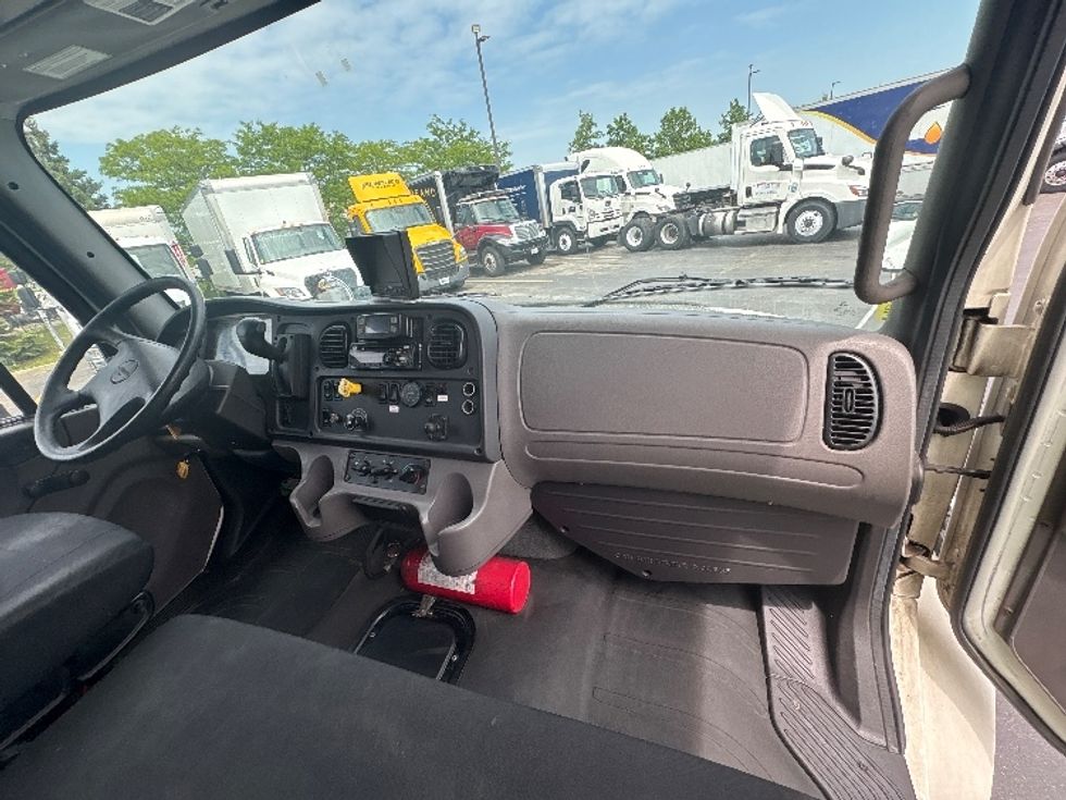 Medium Duty Box Truck-Light and Medium Duty Trucks-Freightliner-2020-M2-Sturtevant-WI-317,481\n\t\tmiles-$ 25,750 - Image 21