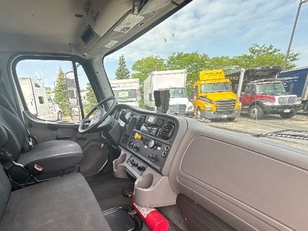 Medium Duty Box Truck-Light and Medium Duty Trucks-Freightliner-2020-M2-Sturtevant-WI-317,481\n\t\tmiles-$ 25,750 - Image 22