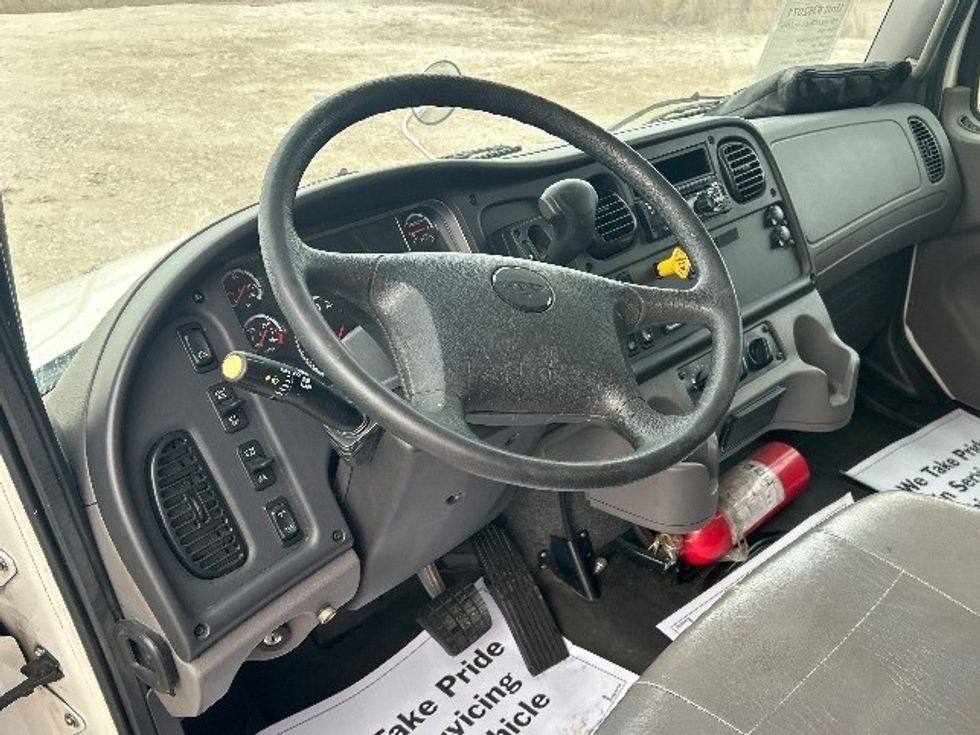 Medium Duty Box Truck-Light and Medium Duty Trucks-Freightliner-2020-M2-Sturtevant-WI-76,800\n\t\tmiles-$ 58,750 - Image 16