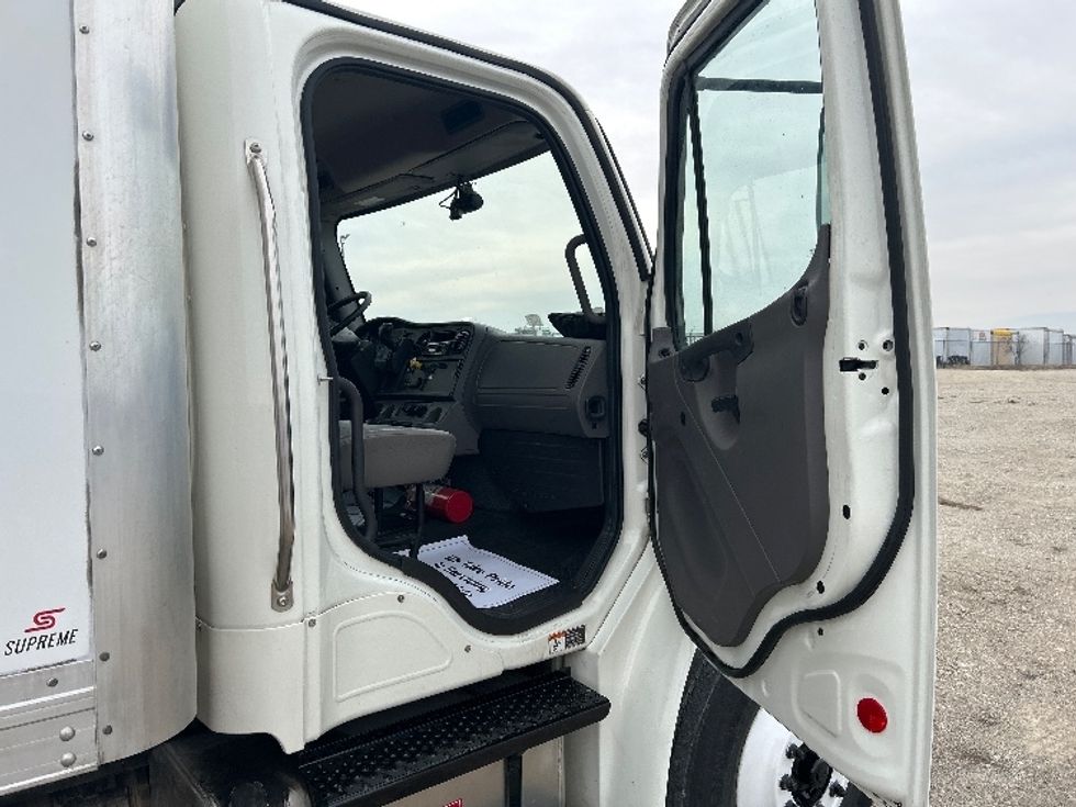 Medium Duty Box Truck-Light and Medium Duty Trucks-Freightliner-2020-M2-Sturtevant-WI-76,800\n\t\tmiles-$ 58,750 - Image 19