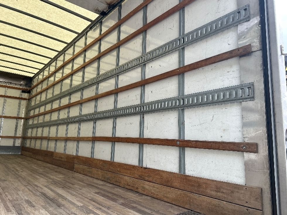 Medium Duty Box Truck-Light and Medium Duty Trucks-Freightliner-2020-M2-Surrey-BC-230,019\n\t\tkm-$ 75,250 - Image 12