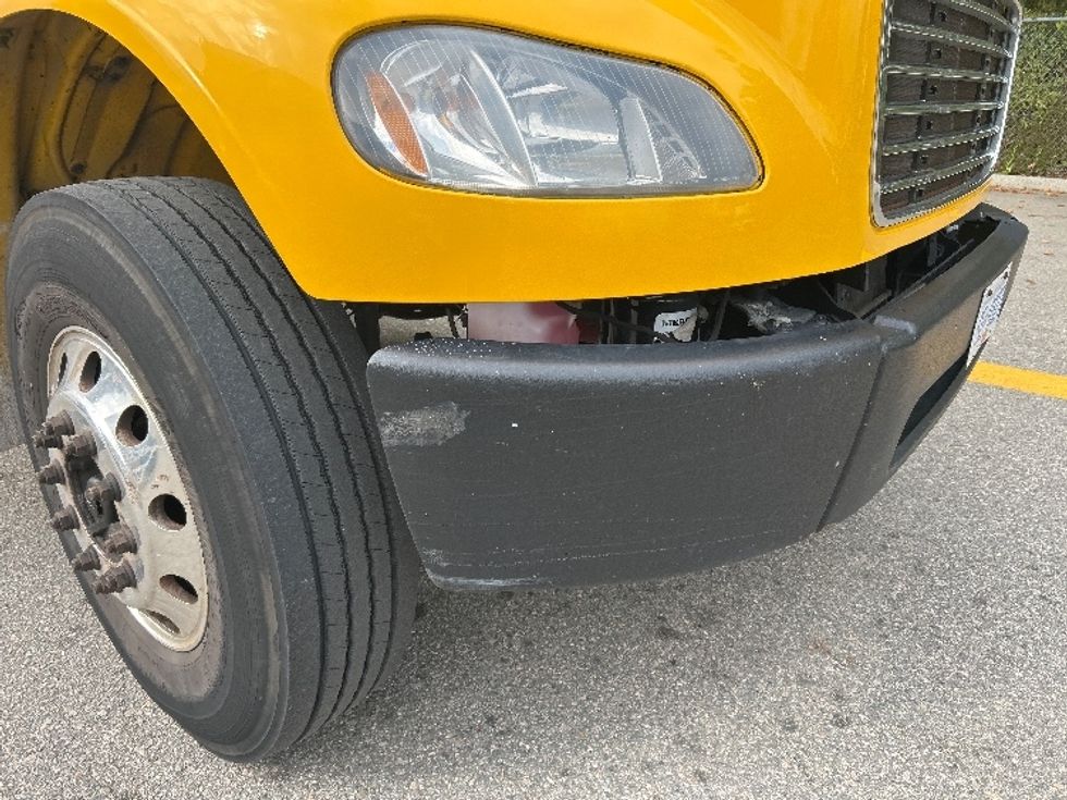 Medium Duty Box Truck-Light and Medium Duty Trucks-Freightliner-2020-M2-Surrey-BC-230,019\n\t\tkm-$ 75,250 - Image 26