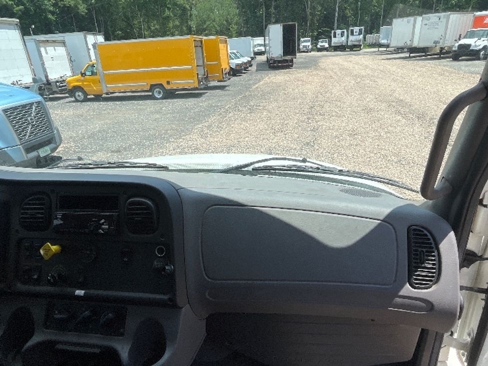 Medium Duty Box Truck-Light and Medium Duty Trucks-Freightliner-2020-M2-Suwanee-GA-75,210\n\t\tmiles-$ 73,000 - Image 21