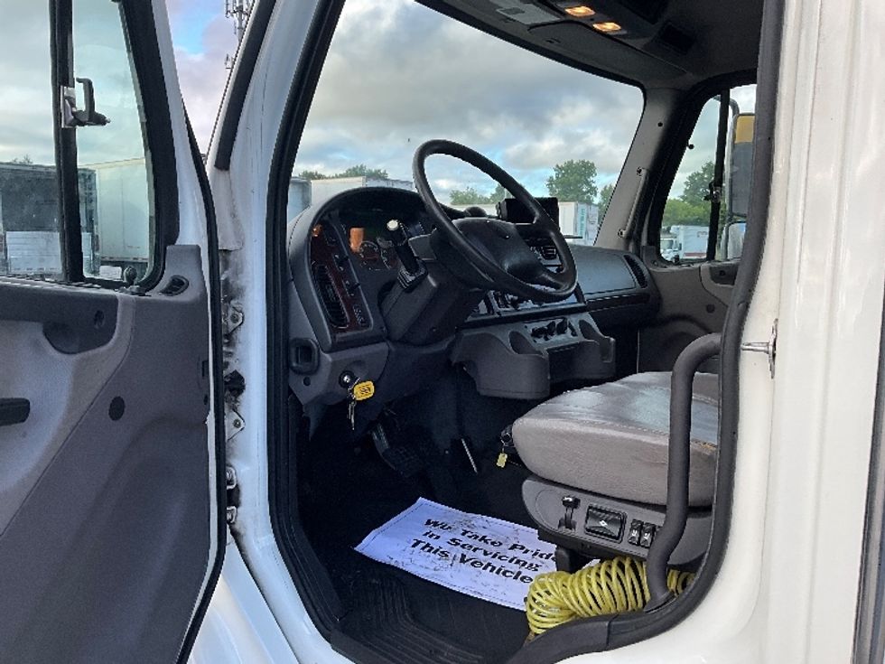Medium Duty Box Truck-Light and Medium Duty Trucks-Freightliner-2020-M2-Swedesboro-NJ-228,425\n\t\tmiles-$ 32,250 - Image 16