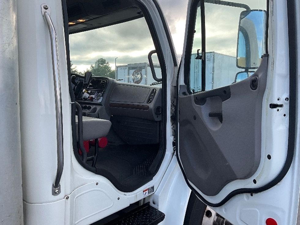 Medium Duty Box Truck-Light and Medium Duty Trucks-Freightliner-2020-M2-Swedesboro-NJ-228,425\n\t\tmiles-$ 32,250 - Image 20
