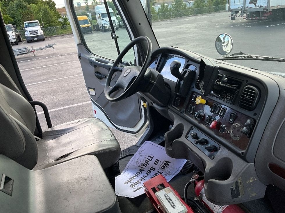 Medium Duty Box Truck-Light and Medium Duty Trucks-Freightliner-2020-M2-Swedesboro-NJ-228,425\n\t\tmiles-$ 32,250 - Image 22