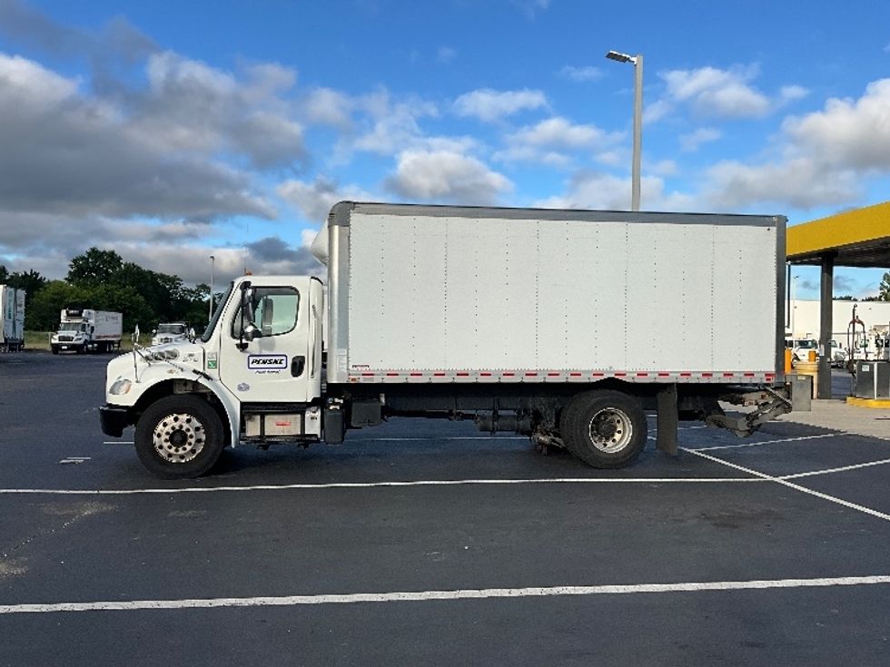 Medium Duty Box Truck-Light and Medium Duty Trucks-Freightliner-2020-M2-Swedesboro-NJ-228,425\n\t\tmiles-$ 32,250 - Image 4