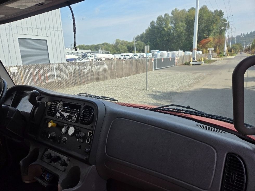Medium Duty Box Truck-Light and Medium Duty Trucks-Freightliner-2020-M2-Tacoma-WA-104,800\n\t\tmiles-$ 70,000 - Image 21