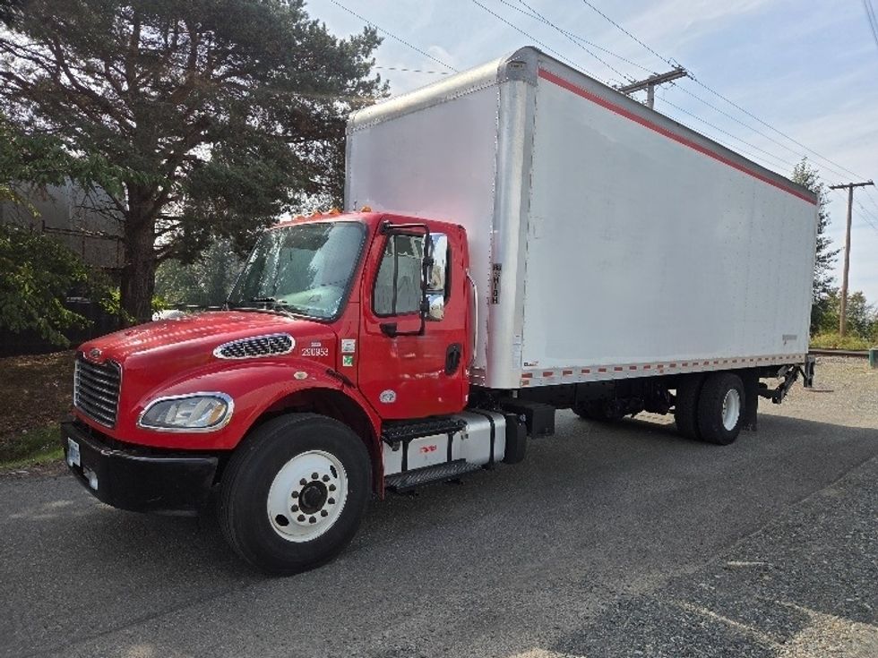 Medium Duty Box Truck-Light and Medium Duty Trucks-Freightliner-2020-M2-Tacoma-WA-104,800\n\t\tmiles-$ 70,000 - Image 3