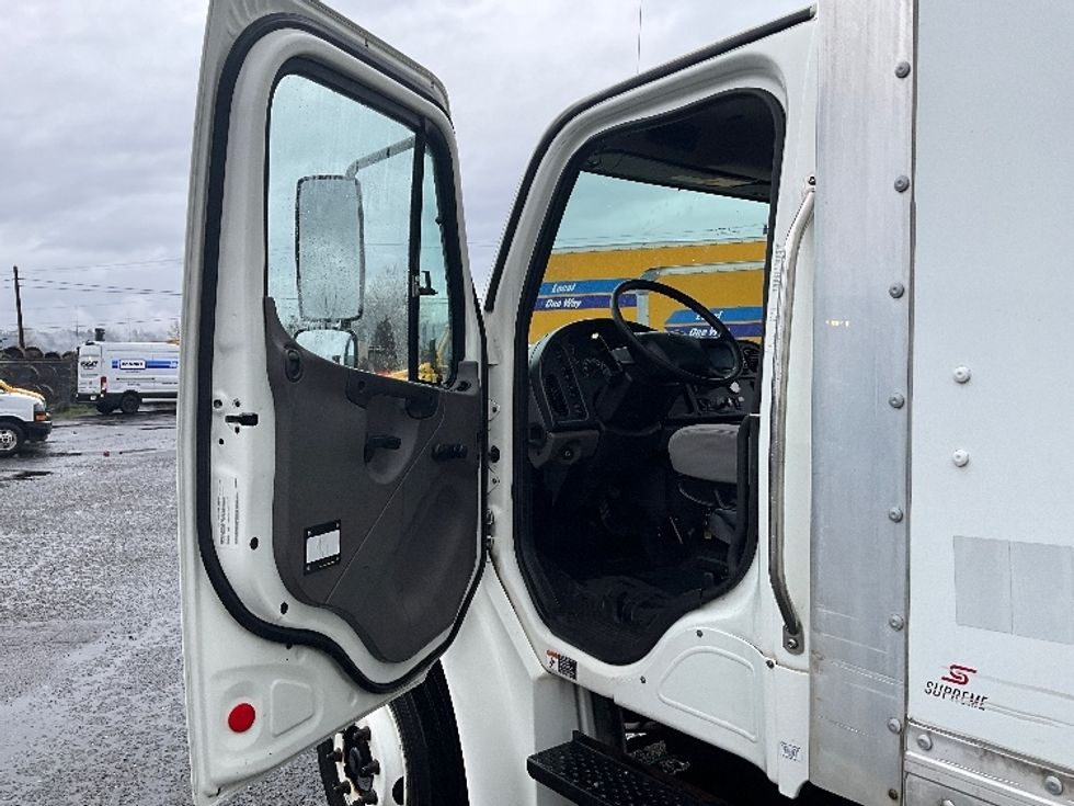 Medium Duty Box Truck-Light and Medium Duty Trucks-Freightliner-2020-M2-Tacoma-WA-200,835\n\t\tmiles-$ 39,500 - Image 16