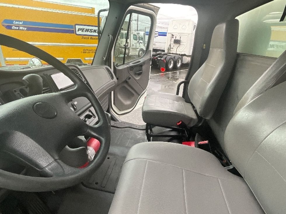 Medium Duty Box Truck-Light and Medium Duty Trucks-Freightliner-2020-M2-Tacoma-WA-200,835\n\t\tmiles-$ 39,500 - Image 19