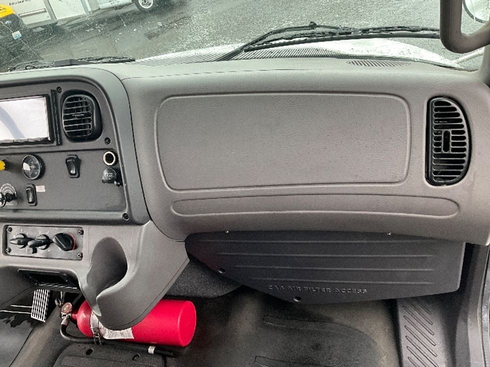 Medium Duty Box Truck-Light and Medium Duty Trucks-Freightliner-2020-M2-Tacoma-WA-200,835\n\t\tmiles-$ 39,500 - Image 21