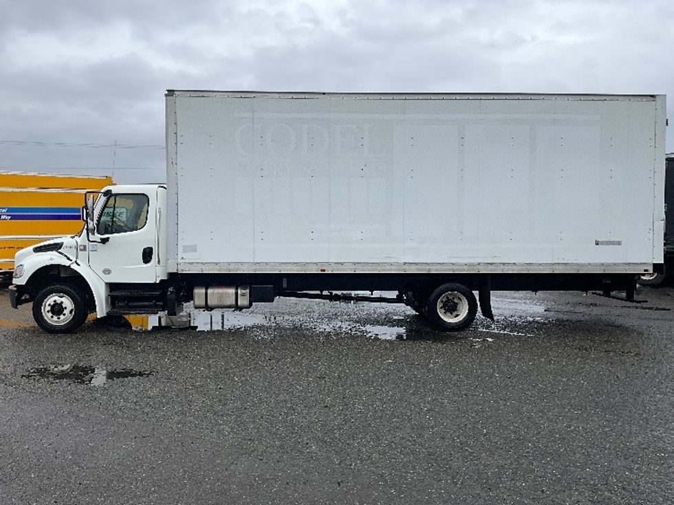 Medium Duty Box Truck-Light and Medium Duty Trucks-Freightliner-2020-M2-Tacoma-WA-200,835\n\t\tmiles-$ 39,500 - Image 4