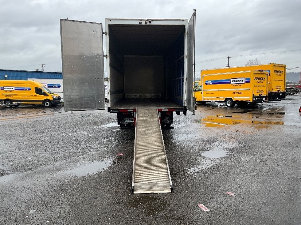 Medium Duty Box Truck-Light and Medium Duty Trucks-Freightliner-2020-M2-Tacoma-WA-200,835\n\t\tmiles-$ 39,500 - Image 9