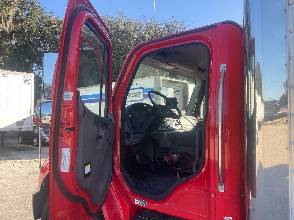 Medium Duty Box Truck-Light and Medium Duty Trucks-Freightliner-2020-M2-Tampa-FL-191,188\n\t\tmiles-$ 54,750 - Image 16