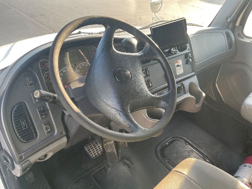 Medium Duty Box Truck-Light and Medium Duty Trucks-Freightliner-2020-M2-Tampa-FL-193,308\n\t\tmiles-$ 37,000 - Image 17