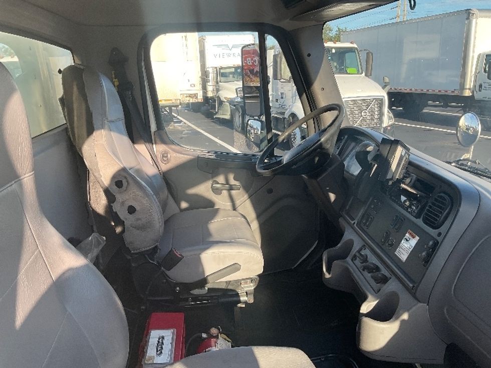 Medium Duty Box Truck-Light and Medium Duty Trucks-Freightliner-2020-M2-Tampa-FL-193,308\n\t\tmiles-$ 37,000 - Image 22