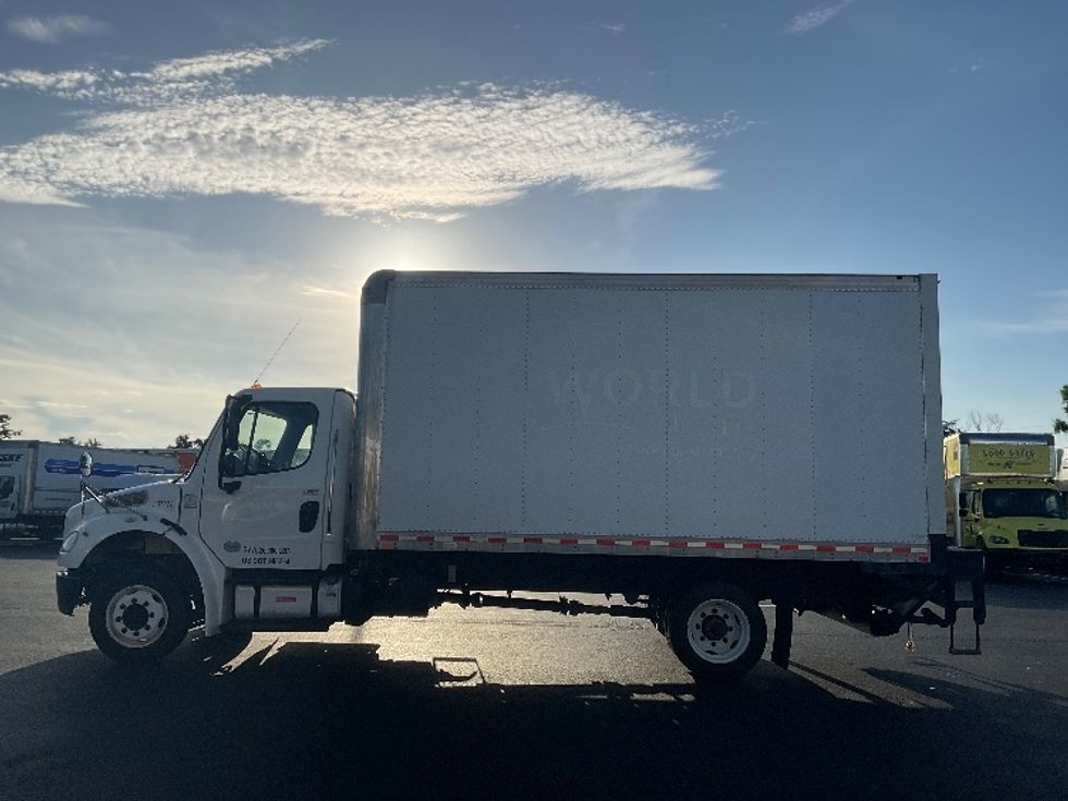 Medium Duty Box Truck-Light and Medium Duty Trucks-Freightliner-2020-M2-Tampa-FL-193,308\n\t\tmiles-$ 37,000 - Image 4