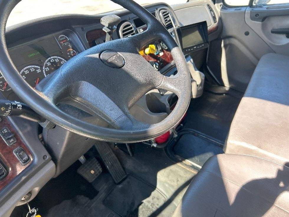 Medium Duty Box Truck-Light and Medium Duty Trucks-Freightliner-2020-M2-Tampa-FL-194,953\n\t\tmiles-$ 45,000 - Image 17