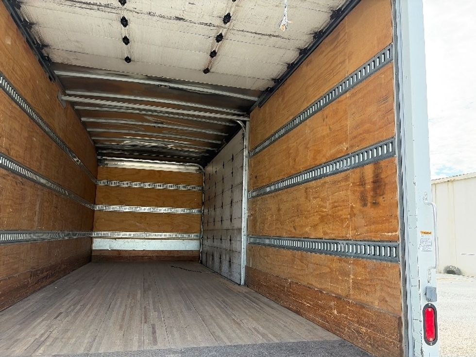 Medium Duty Box Truck-Light and Medium Duty Trucks-Freightliner-2020-M2-Tampa-FL-270,053\n\t\tmiles-$ 40,250 - Image 12
