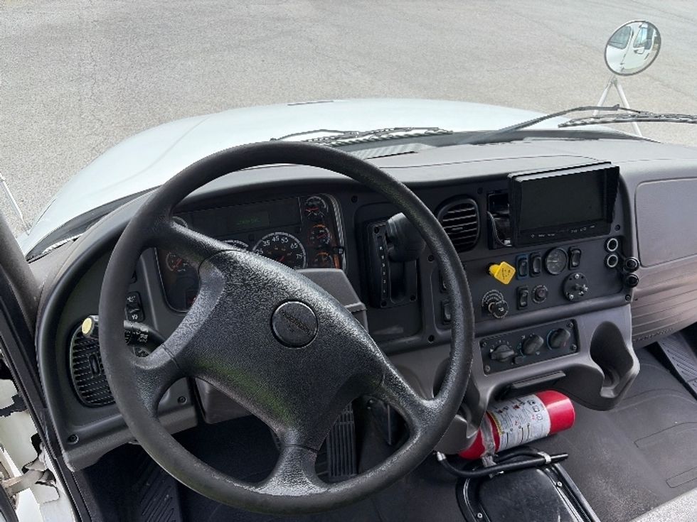 Medium Duty Box Truck-Light and Medium Duty Trucks-Freightliner-2020-M2-Tampa-FL-270,053\n\t\tmiles-$ 40,250 - Image 18