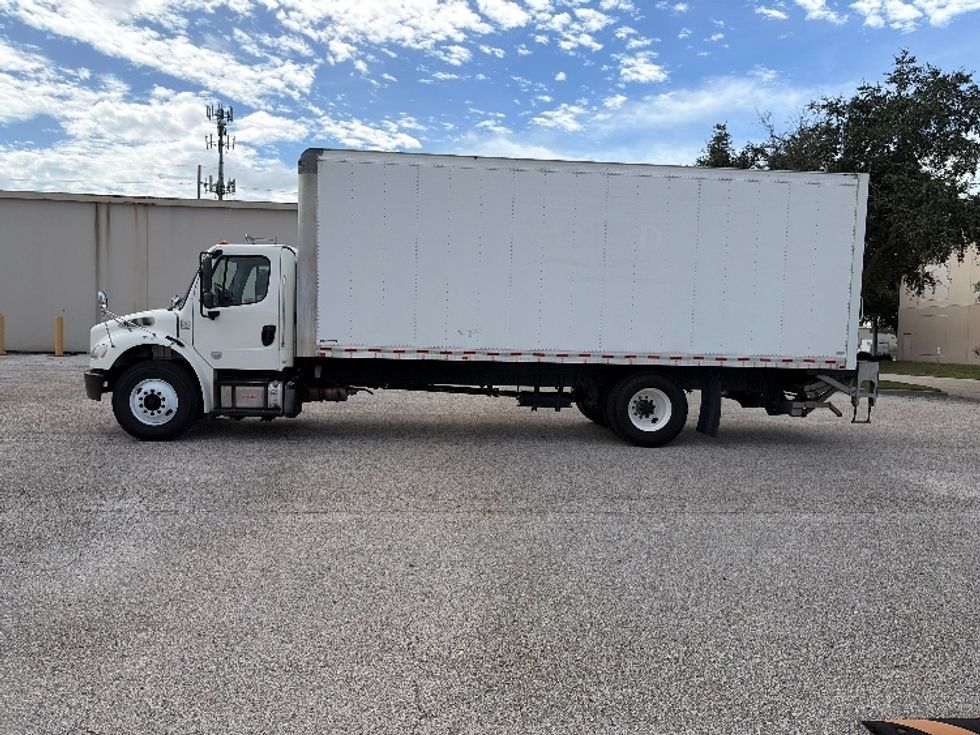 Medium Duty Box Truck-Light and Medium Duty Trucks-Freightliner-2020-M2-Tampa-FL-270,053\n\t\tmiles-$ 40,250 - Image 4