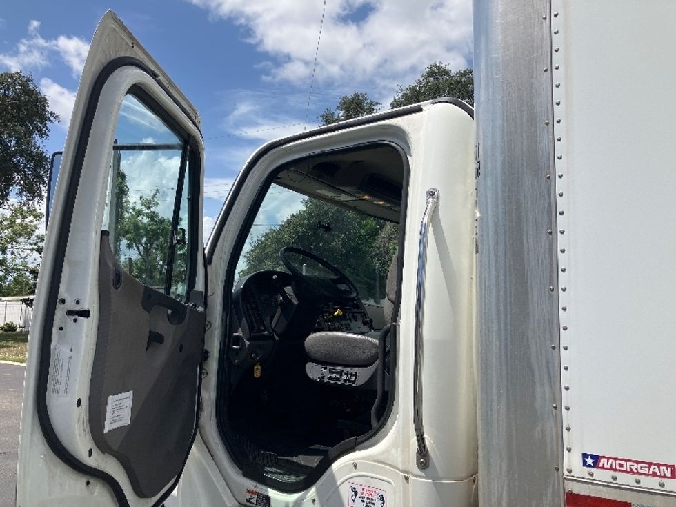 Medium Duty Box Truck-Light and Medium Duty Trucks-Freightliner-2020-M2-Tampa-FL-294,702\n\t\tmiles-$ 25,500 - Image 16