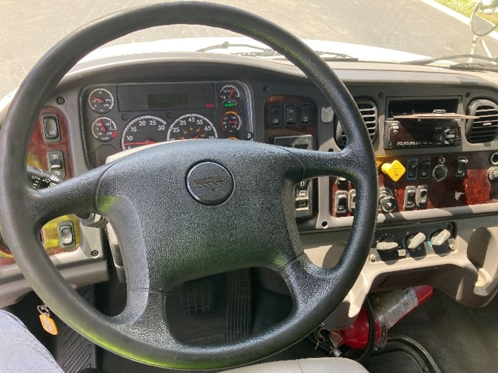 Medium Duty Box Truck-Light and Medium Duty Trucks-Freightliner-2020-M2-Tampa-FL-294,702\n\t\tmiles-$ 25,500 - Image 18
