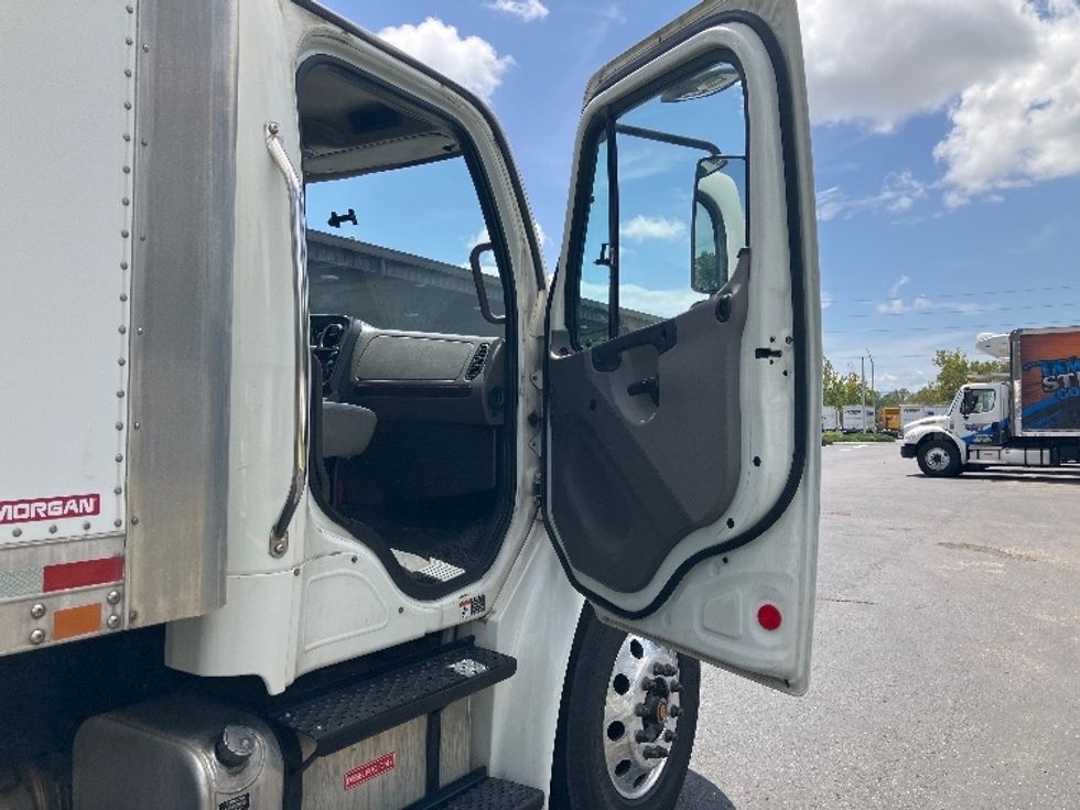 Medium Duty Box Truck-Light and Medium Duty Trucks-Freightliner-2020-M2-Tampa-FL-294,702\n\t\tmiles-$ 25,500 - Image 20