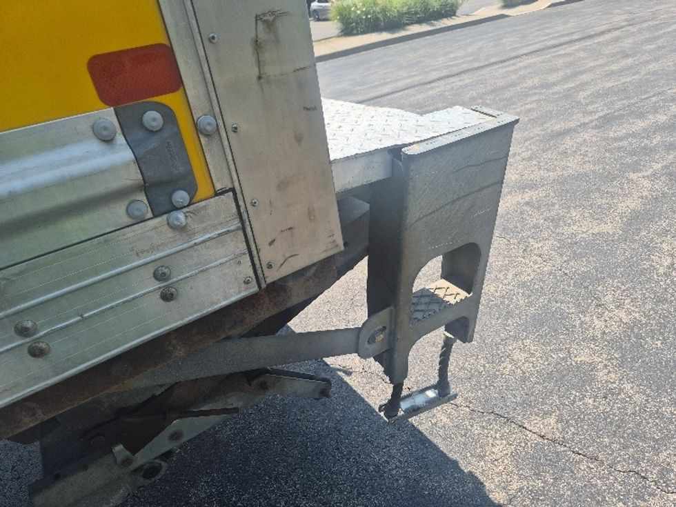 Medium Duty Box Truck-Light and Medium Duty Trucks-Freightliner-2020-M2-Toronto-ON-295,938\n\t\tkm-$ 61,500 - Image 25