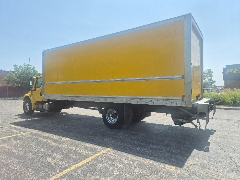 Medium Duty Box Truck-Light and Medium Duty Trucks-Freightliner-2020-M2-Toronto-ON-295,938\n\t\tkm-$ 61,500 - Image 6