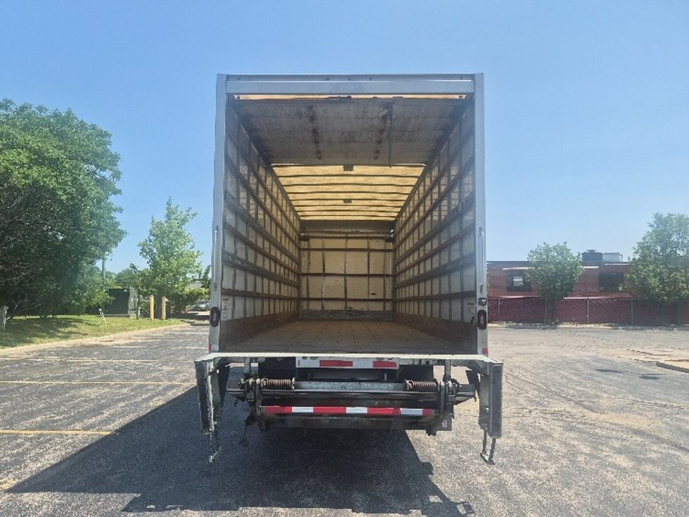 Medium Duty Box Truck-Light and Medium Duty Trucks-Freightliner-2020-M2-Toronto-ON-295,938\n\t\tkm-$ 61,500 - Image 8