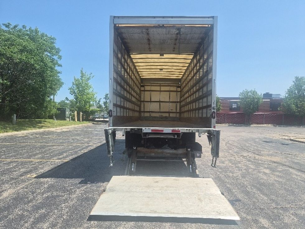 Medium Duty Box Truck-Light and Medium Duty Trucks-Freightliner-2020-M2-Toronto-ON-295,938\n\t\tkm-$ 61,500 - Image 9