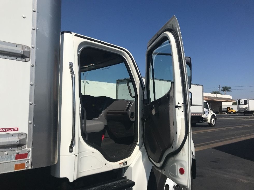 Medium Duty Box Truck-Light and Medium Duty Trucks-Freightliner-2020-M2-Torrance-CA-116,763\n\t\tmiles-$ 66,500 - Image 20