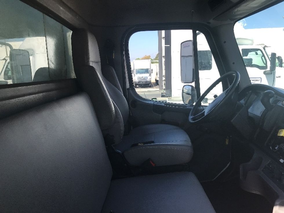 Medium Duty Box Truck-Light and Medium Duty Trucks-Freightliner-2020-M2-Torrance-CA-116,763\n\t\tmiles-$ 66,500 - Image 22