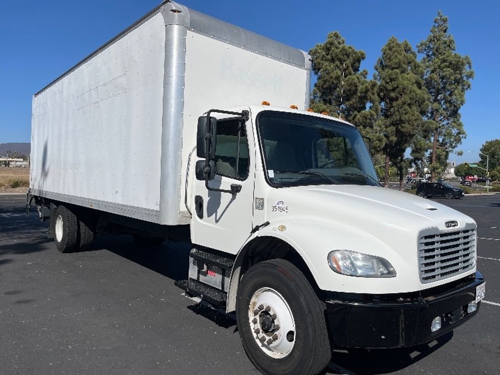 Medium Duty Box Truck-Light and Medium Duty Trucks-Freightliner-2020-M2-Torrance-CA-125,120\n\t\tmiles-$ 68,250 - Image 1