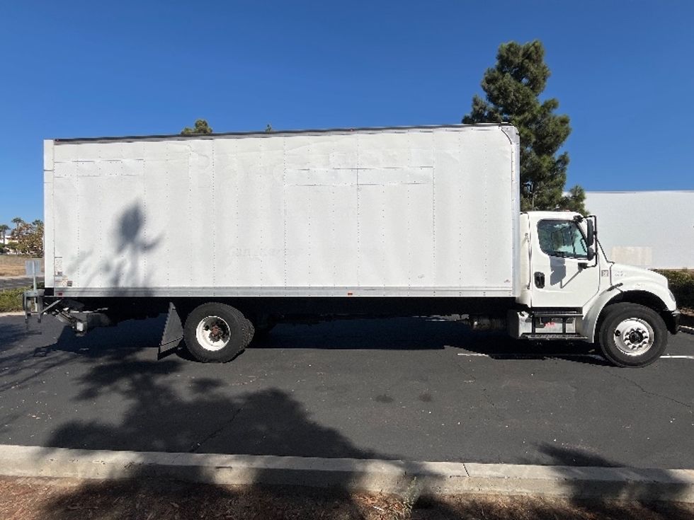 Medium Duty Box Truck-Light and Medium Duty Trucks-Freightliner-2020-M2-Torrance-CA-125,120\n\t\tmiles-$ 68,250 - Image 15
