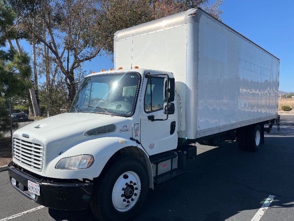 Medium Duty Box Truck-Light and Medium Duty Trucks-Freightliner-2020-M2-Torrance-CA-125,120\n\t\tmiles-$ 68,250 - Image 3