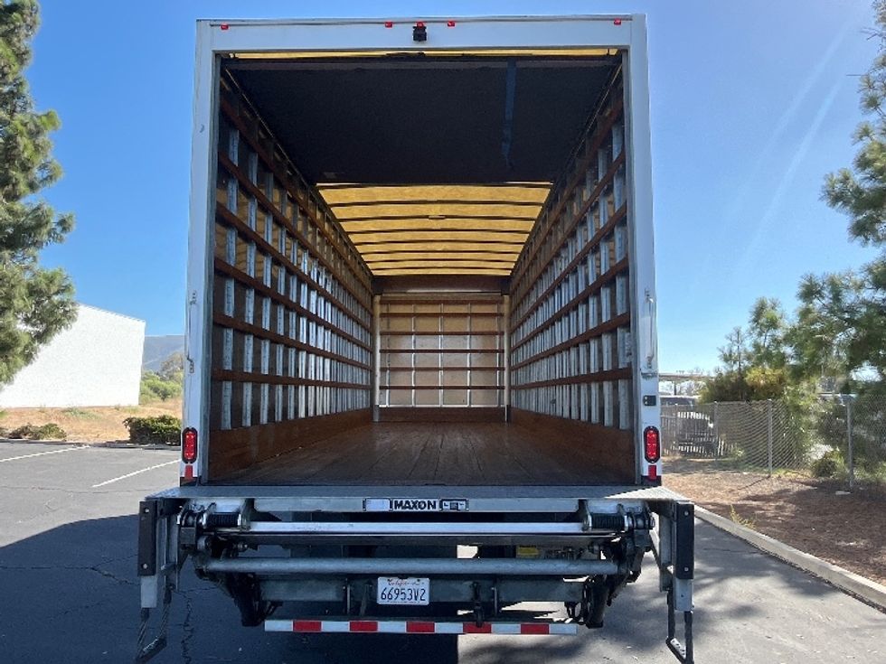 Medium Duty Box Truck-Light and Medium Duty Trucks-Freightliner-2020-M2-Torrance-CA-125,120\n\t\tmiles-$ 68,250 - Image 8