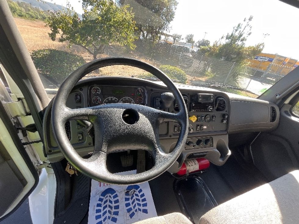 Medium Duty Box Truck-Light and Medium Duty Trucks-Freightliner-2020-M2-Torrance-CA-129,787\n\t\tmiles-$ 67,500 - Image 18