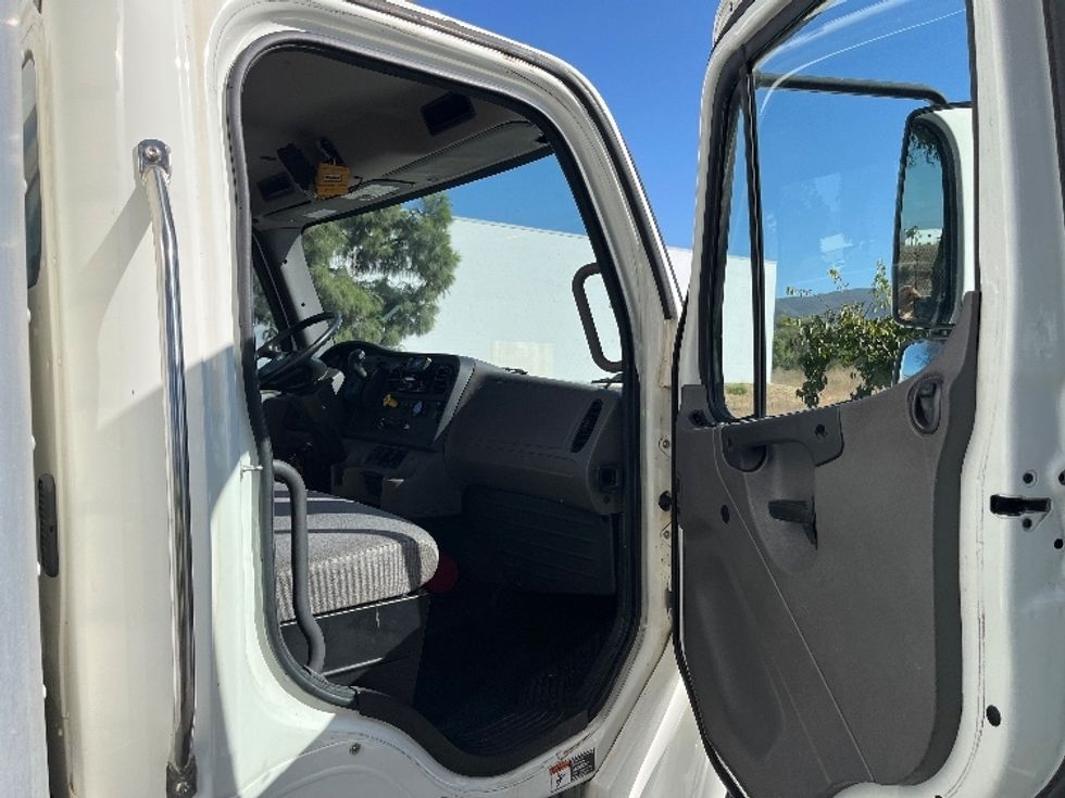 Medium Duty Box Truck-Light and Medium Duty Trucks-Freightliner-2020-M2-Torrance-CA-129,787\n\t\tmiles-$ 67,500 - Image 19
