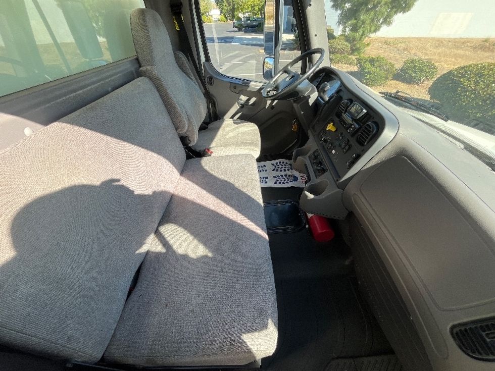 Medium Duty Box Truck-Light and Medium Duty Trucks-Freightliner-2020-M2-Torrance-CA-129,787\n\t\tmiles-$ 67,500 - Image 20