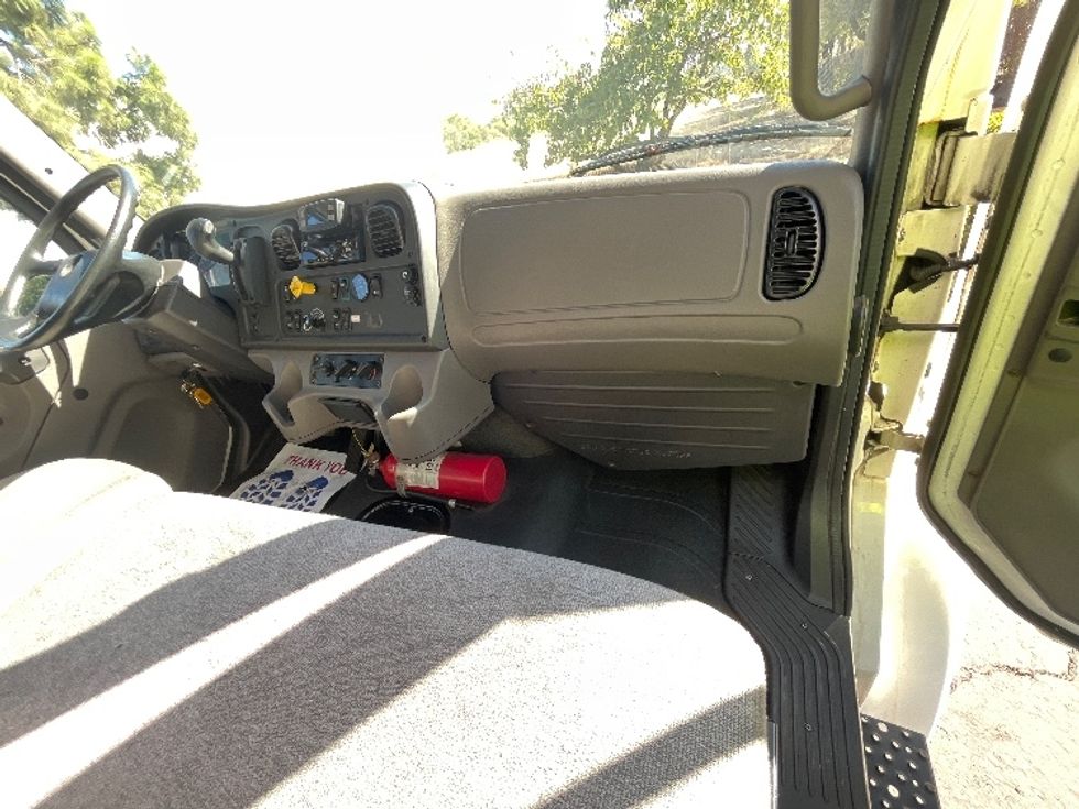 Medium Duty Box Truck-Light and Medium Duty Trucks-Freightliner-2020-M2-Torrance-CA-129,787\n\t\tmiles-$ 67,500 - Image 21