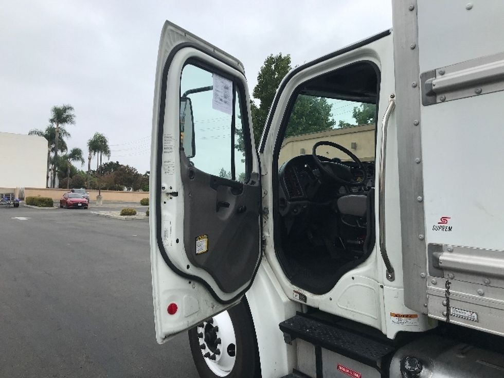 Medium Duty Box Truck-Light and Medium Duty Trucks-Freightliner-2020-M2-Torrance-CA-139,377\n\t\tmiles-$ 57,750 - Image 16