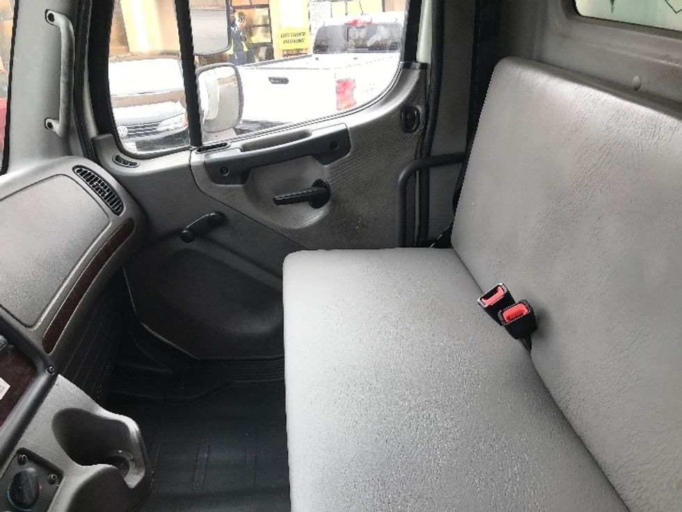 Medium Duty Box Truck-Light and Medium Duty Trucks-Freightliner-2020-M2-Torrance-CA-139,377\n\t\tmiles-$ 57,750 - Image 19