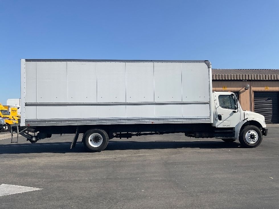 Medium Duty Box Truck-Light and Medium Duty Trucks-Freightliner-2020-M2-Torrance-CA-181,463\n\t\tmiles-$ 51,000 - Image 15