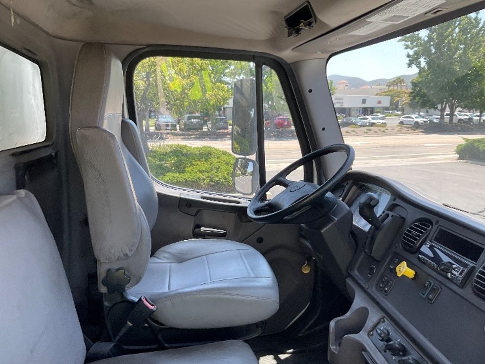Medium Duty Box Truck-Light and Medium Duty Trucks-Freightliner-2020-M2-Torrance-CA-76,205\n\t\tmiles-$ 62,500 - Image 22